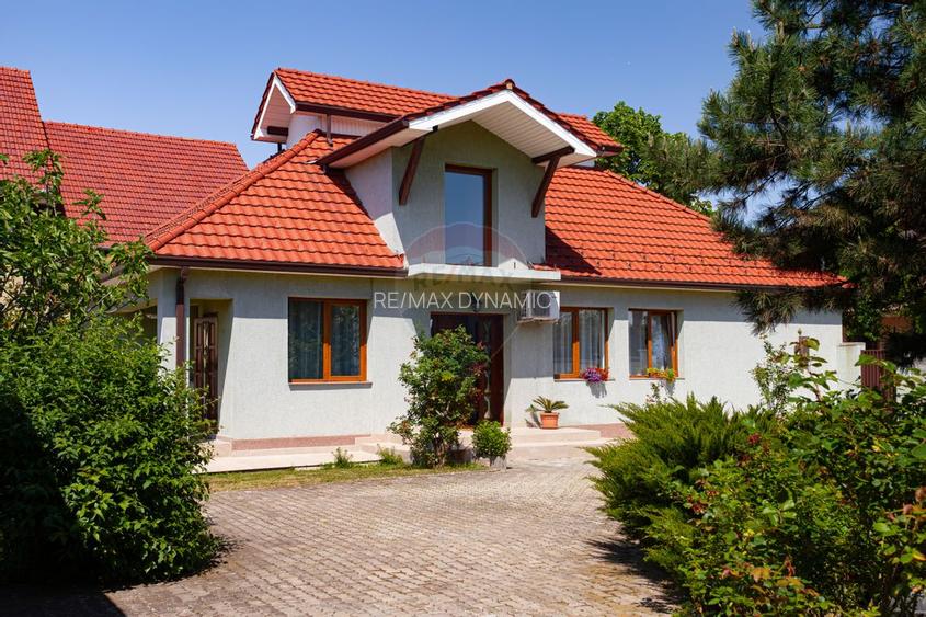 Casă cochetă de vânzare, teren 954 mp, posibil parcelare, în Subcetate - 2