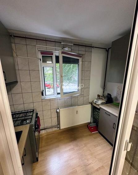 Ap. 2 cam. (1981, 54 mp - decomandat) - 4 min. metrou Crangasi - 2