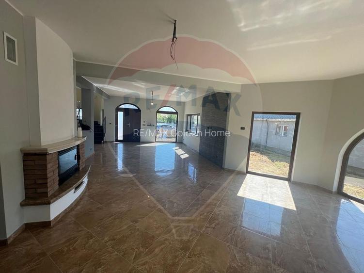 Casa / Vila 6 camere Rastoaca - 16