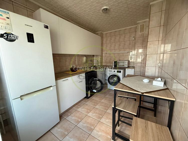 Apartament 2 camere, 58mp, cartier Lapus, zona Mall Electroputere - 5