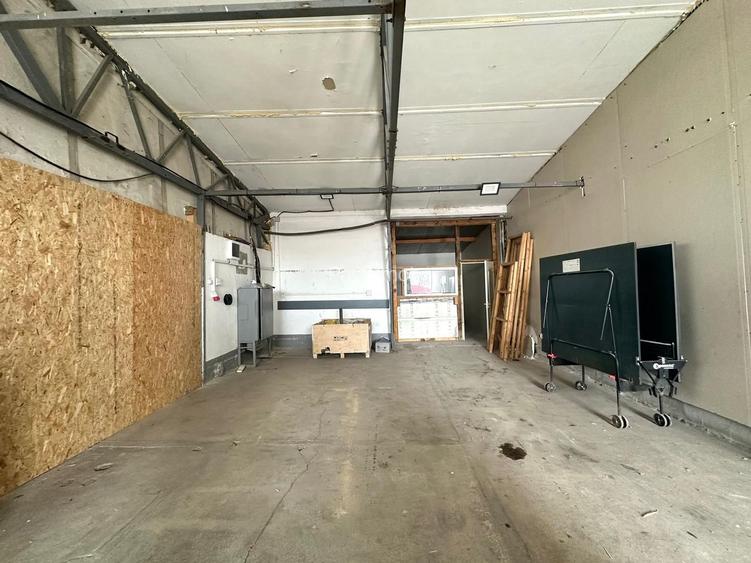 Spațiu depozitare 80 mp | Curent trifazic | Triaj - 4