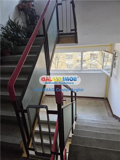 Vindem ap cu 2 cam decomandat in zona Brancoveanu , scoala 14 - 14