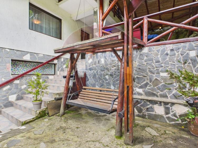 Pensiune/casa montană 9 camere în Dâmbovicioara, comision 0% - 20