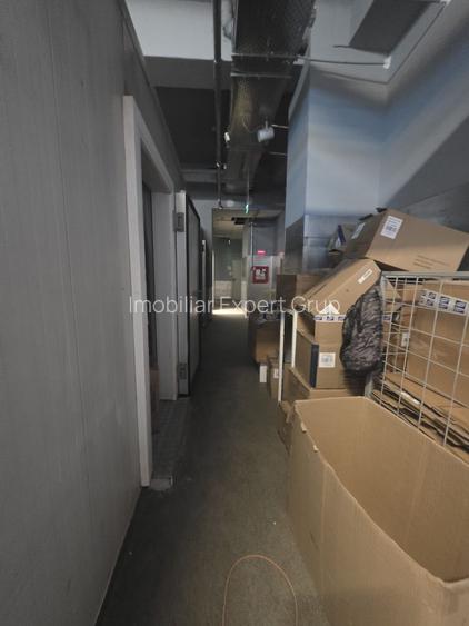 Piata Victoriei 638 mp vitrina 18 m vizibilitate buna - 9