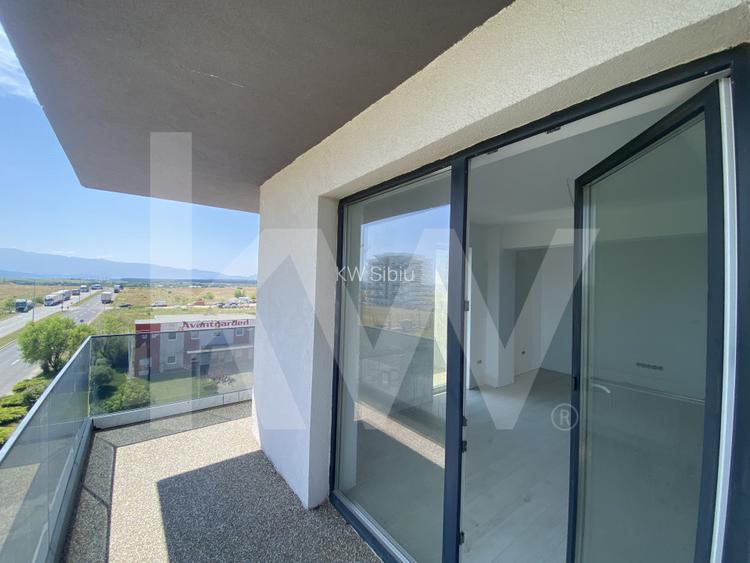 Apartament 3 camere de vanzare balcon parcare 74mp Avantgarden Sibiu - 2