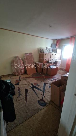 Apartament de 3 camere de vânzare - 2