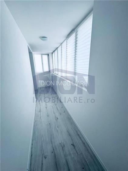 Titan - Piata Minis - Liceul Cuza - 9