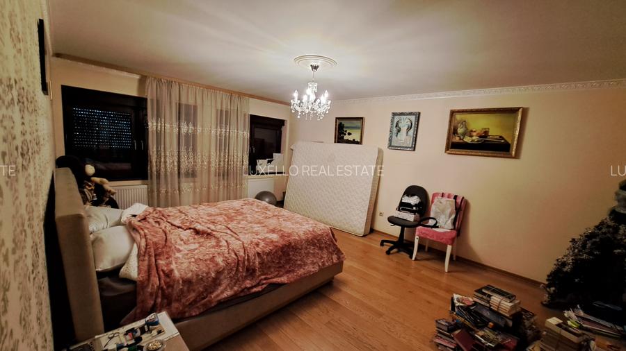 VILA INDIVIDUALA SUPERBA - CU TEREN GENEROS - AMPLASAMENT IDEAL - 46