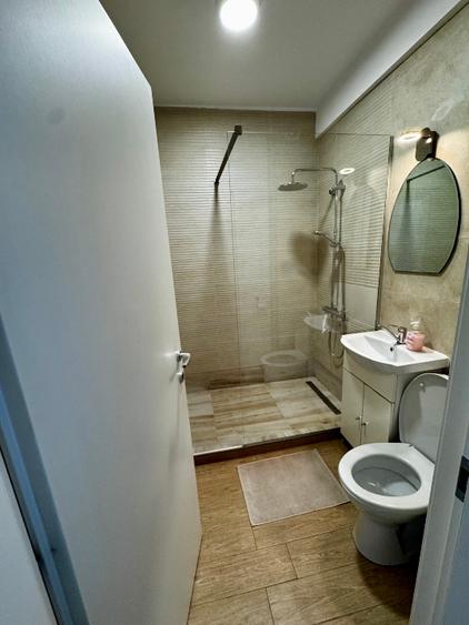 Inchiriez pe termen lung apartament 2 camere zona Alezzi la 100 m de plaja