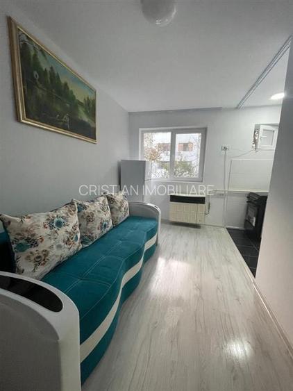 Garsoniera, Mobilata-utilata, Renovata, Hipodrom, Etaj 2 - 3