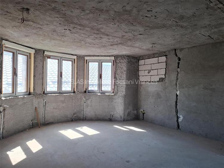 Vila Petresti P+ET, CT, 1012 mp teren - 14