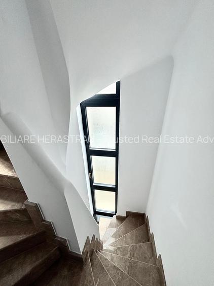 Vila neoclasica urbană | Palatul Parlamentului - 12