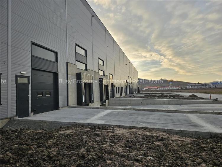 Spatii Industriale - 2700 mp - Logistica - Productie - Depozitare - 3