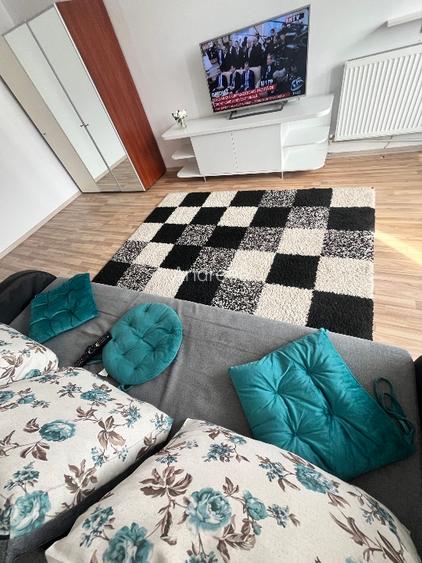 Apartament decomandat și renovat  B-dul București  - 2