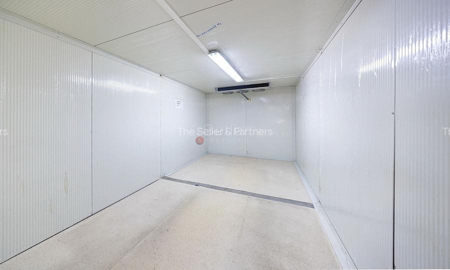 Platformă industrială cu 2 hale și sediu administrativ – teren 3.871 m - 12