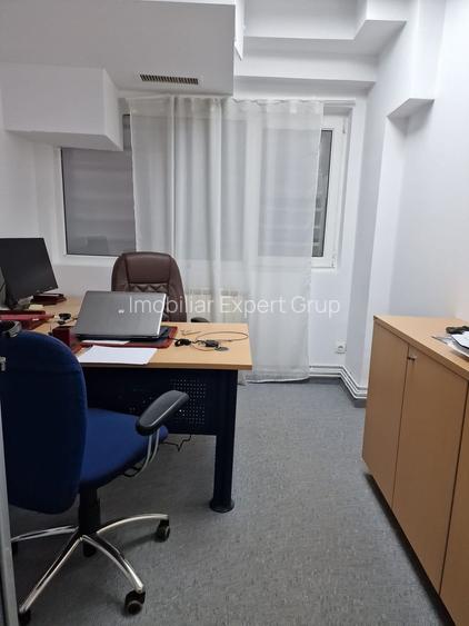 Zona Universitate Batistei mezanin 79 mp plus balcon 17 mp  pt birouri - 6