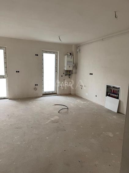 Studio 43 mp, Etaj 1. Balcon 4 mp. Semifinisat. Cluj-Napoca. - 2