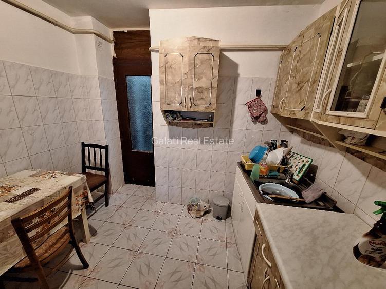 2 decomandate SID VEST 53mp Parter balcon vedere la str.Doja 75000E - 3