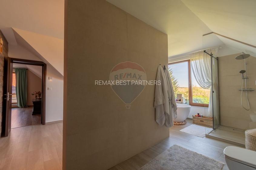 Proprietate exclusivista de vanzare: 2 case | 9 camere | 2000 mp teren - 46