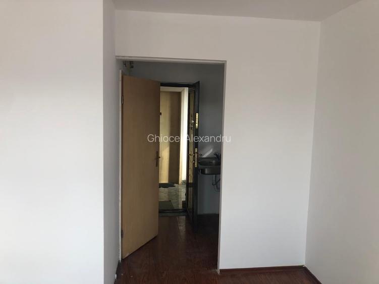 Garsoniera de vanzare - Pitesti Str. Depozitelor - 2