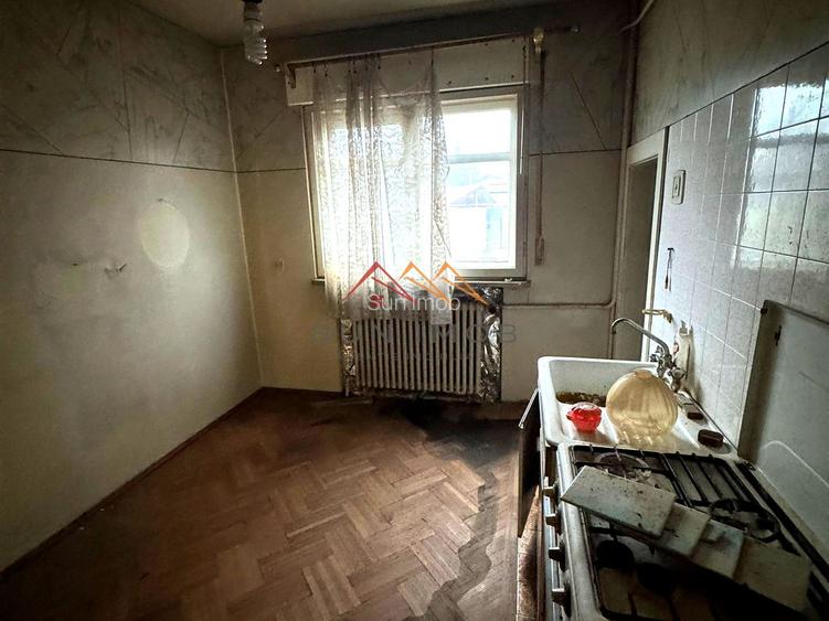 Casa D+P+E, an 1980, teren 285 m2, zona foarte buna, Campina, Prahova - 11