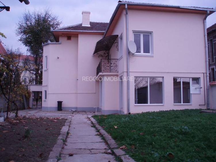 Casă cu 6 camere în Ultracentral - 10