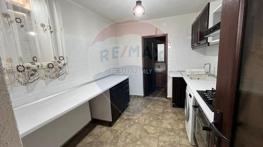 Casă / Vilă cu 3 camere de vânzare strada Juhasz Gyula - 5