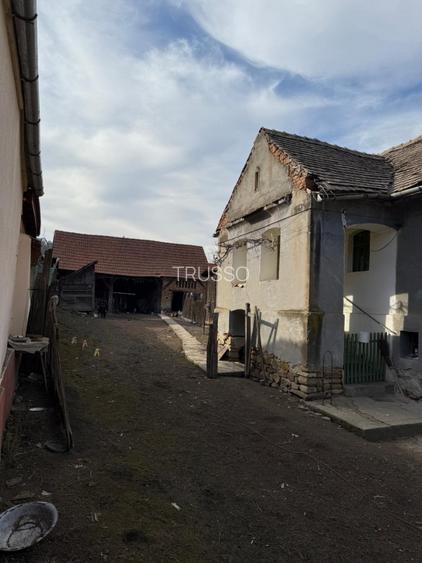 Casa cu potential si teren generos – Vesud, la doar 30 minute de Sibiu - 3