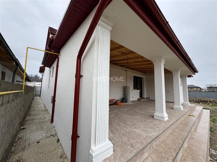 Vila deosebita Parter + Mansarda de vanzare in Odobesti - 8