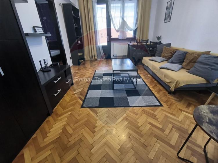  Inchiriere apartament 2 camere - Central, vedere la Mures, etaj 1 - 2