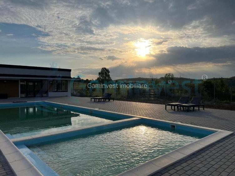 Resort turistic de 4 stele de vanzare in Vadu Crisului, judetul Bihor  - 2