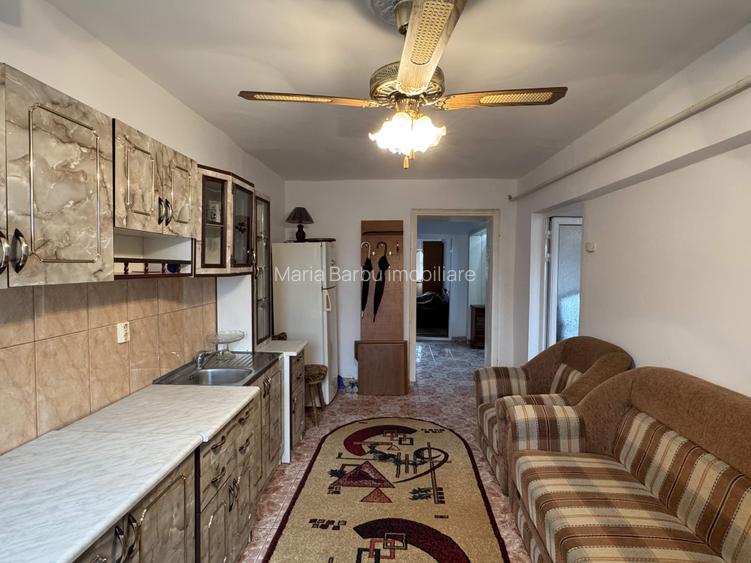 2 cam. 55 mp, decomandat, et.4, str. Manastirii - 11