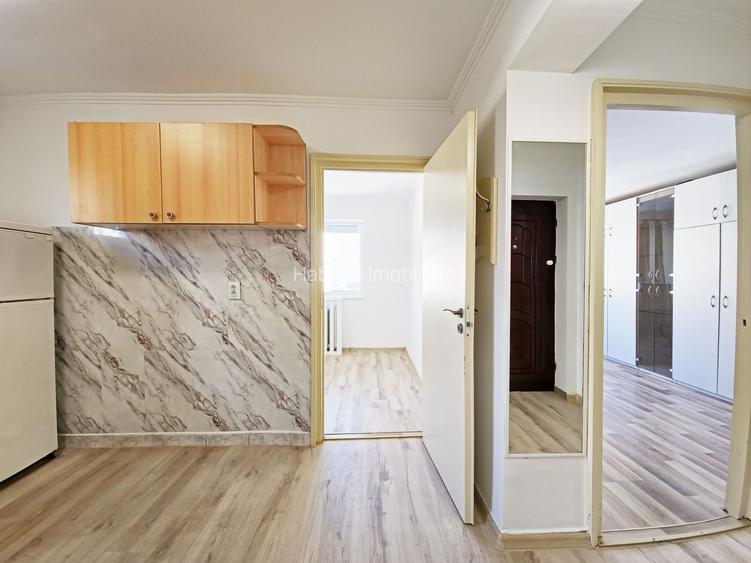 Apartament cu 3 camere, decomandat, zona Primaverii, Manastur - 4