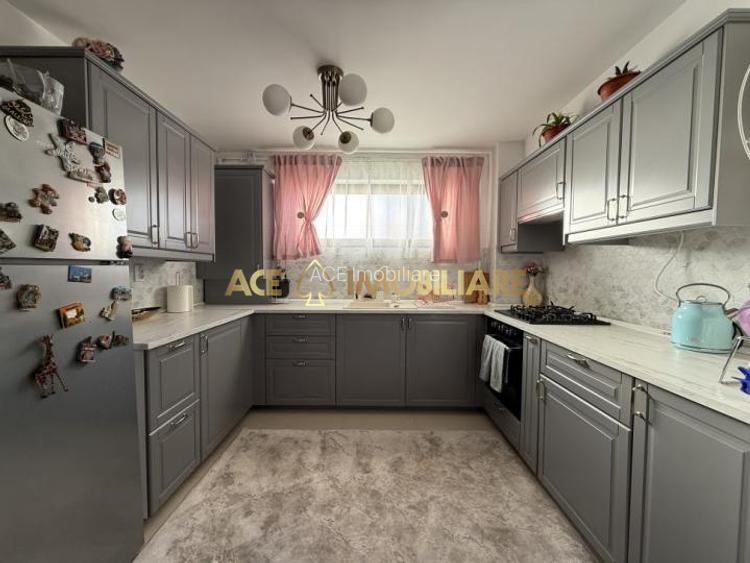 4 Camere de vanzare | Vitan | Centrala | Etaj 1/3 | An 2013 | Metrou - 15