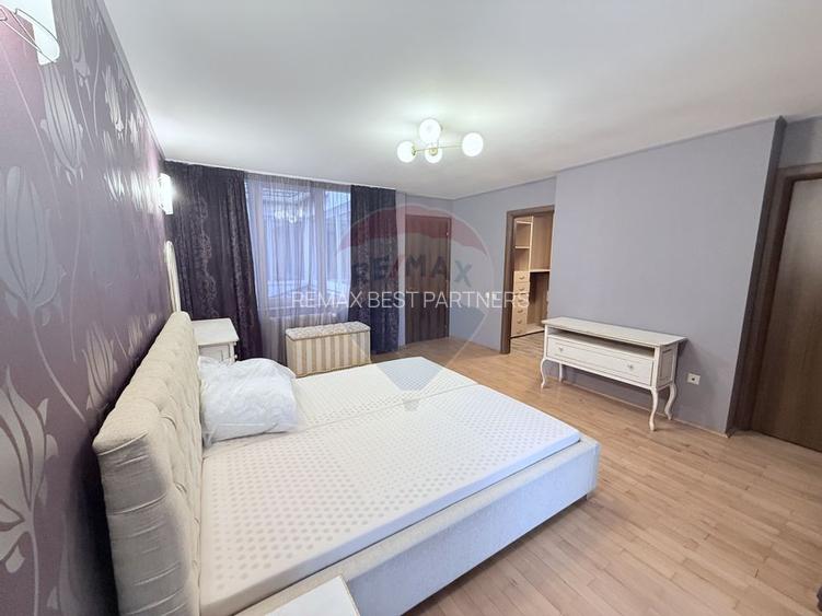 Casă / Vilă de închiriat în  Buna Ziua - 12