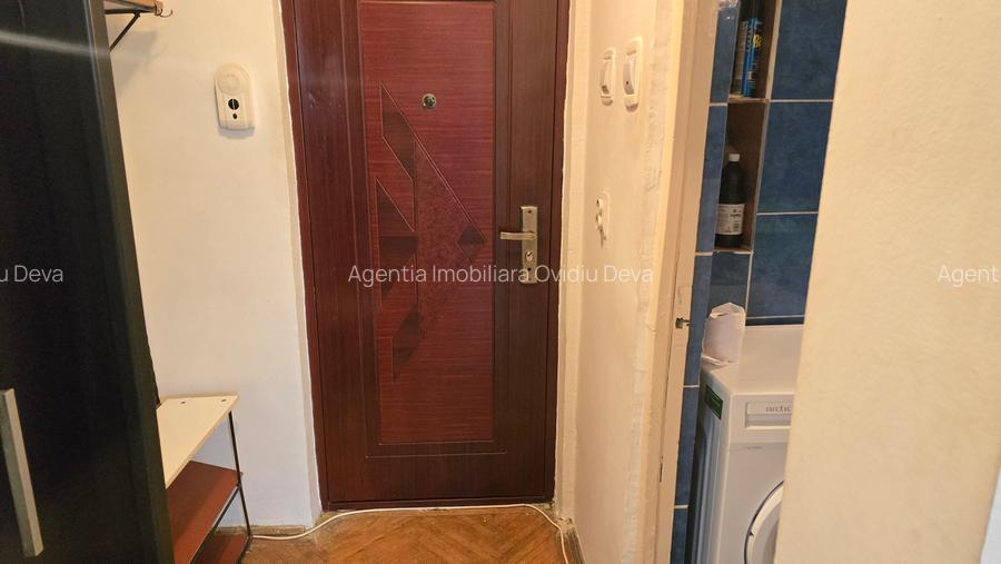 Vand garsoniera in Deva, etaj 3, izolat exterior, zona Strand, mobilata - 4