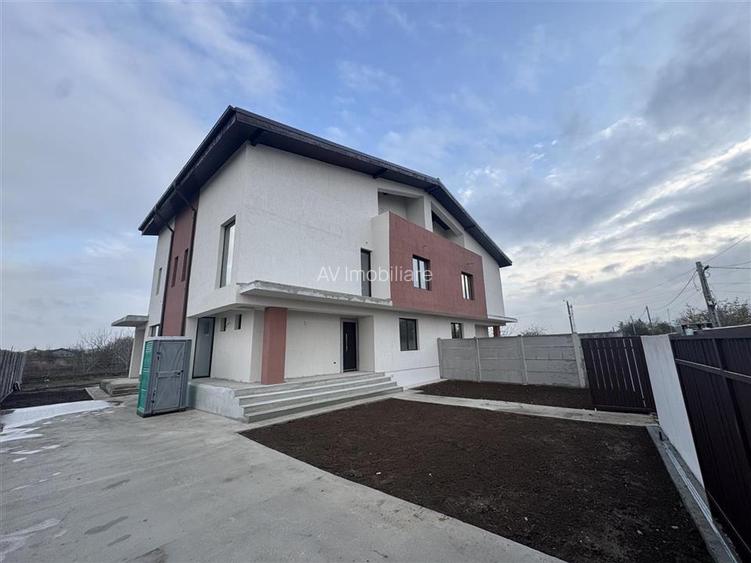 VILA DE VANZARE LA CHEIE TOATE UTILITATILE -CIOROGARLA DARVARI - 6