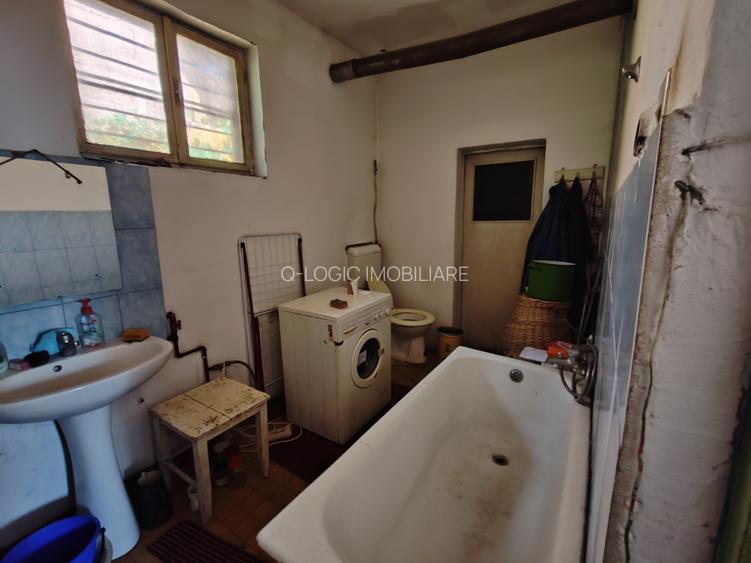 Casa 6 camere libera la vanzare zona Bartolomeu - 14