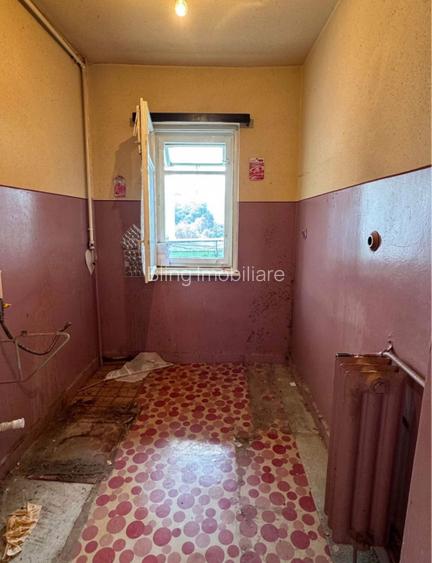 Apartament cu 2 camere decomandate,etaj intermediar - 2