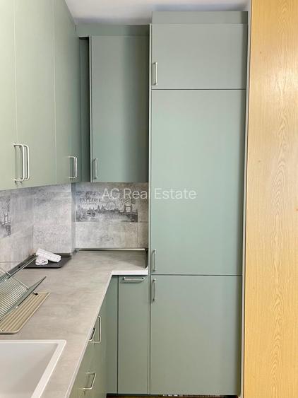 Apartament 2 camere de inchiriat-parcare subterana-vedere superba lac- etaj 5 - 9