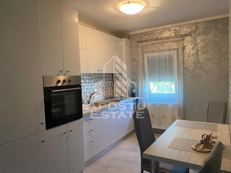 Apartament cu trei camerecentrala proprie Atrium Mall - 10