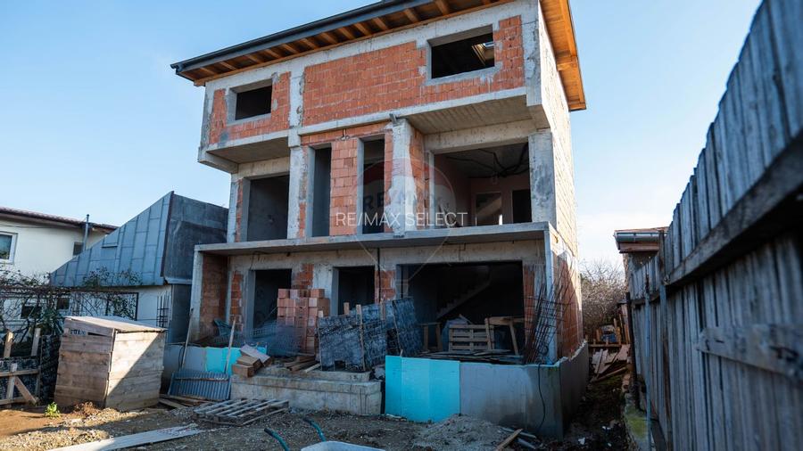 Pantelimon-central vanzare casa spatioasa-parter, etaj si mansarda - 4