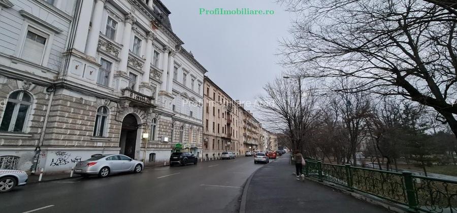 Apartament et.1, luxury class, langa Primarie cu balcon si vedere spre Parc - 16