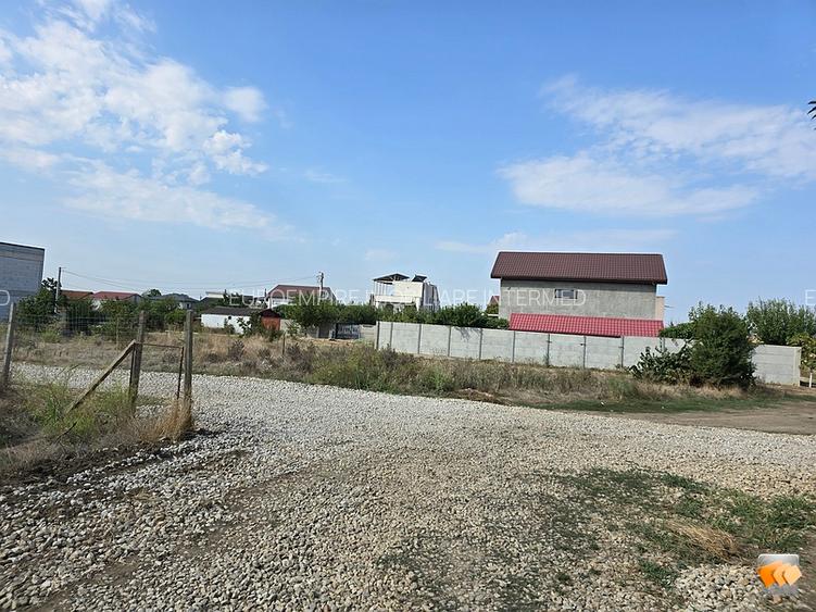 Teren de vanzare in Lazu lot de casa - 9