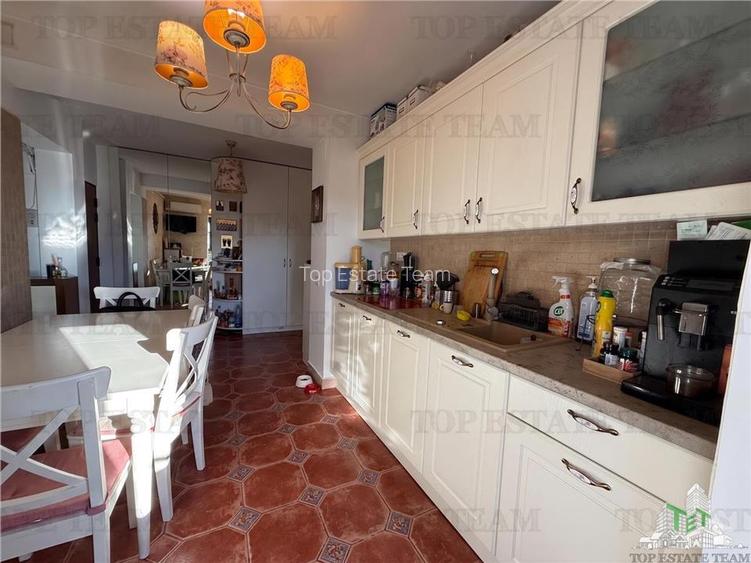 Apartament 3 camere decomandat | 2 bai | 2 lifturi | 6 min Metrou Crangasi - 12