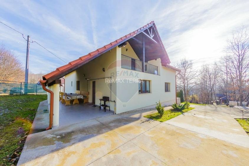 VILA DE LOCUIT/AFACERE CU TEREN GENEROS, DE VANZARE - 32