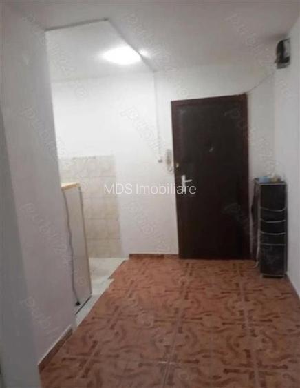 Decomandat la parter inalt, model mare - 4