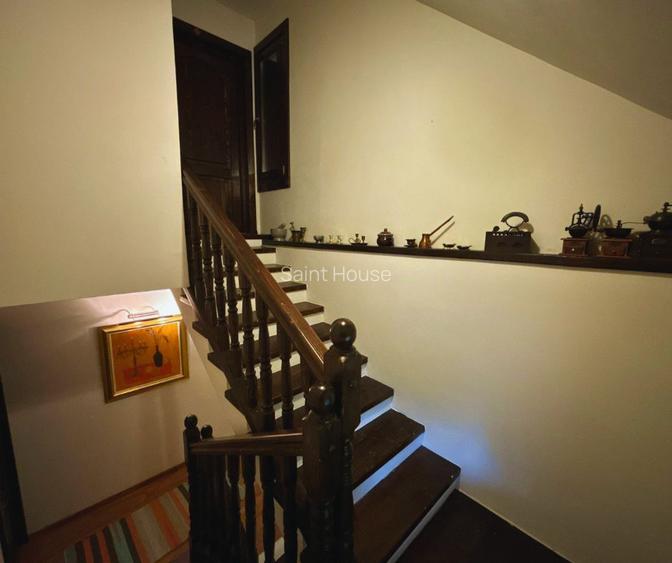 Vilă cu 10 camere P+2E+M 400 M² utili 2800 M² Teren Comandau - 15