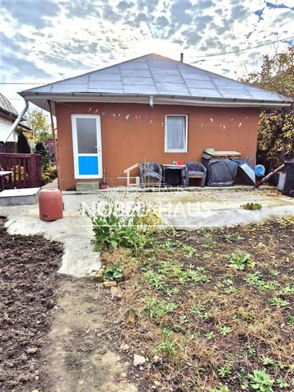 Casa si teren, central Barlad, str Al Sahia - 2