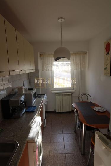3 camere,  in Complexul Studentesc, ideal pentru 2 studenti, familie - 18